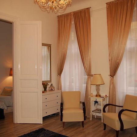 Balázs Apartment - Oktogon Budapest Kültér fotó