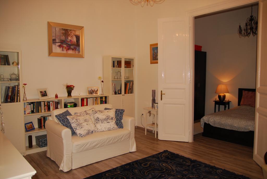 Balázs Apartment - Oktogon Budapest Kültér fotó